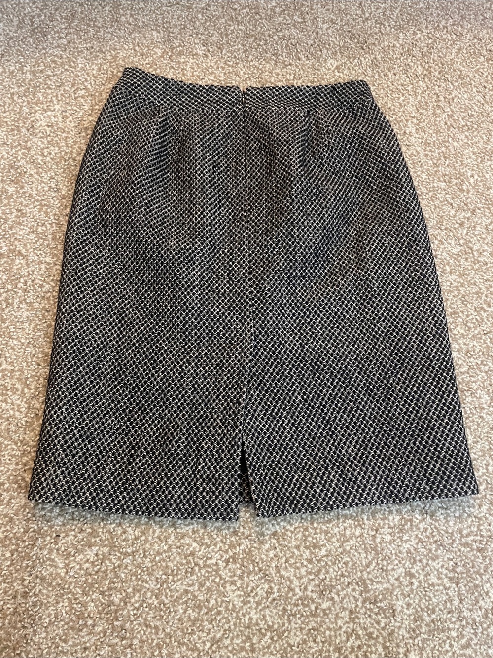 Ann Taylor Wool Blend Tweed Pencil Skirt - Picture 2 of 5